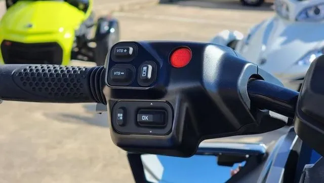 Slide: The Image of Sea-Doo RXT-X 2026 - 11