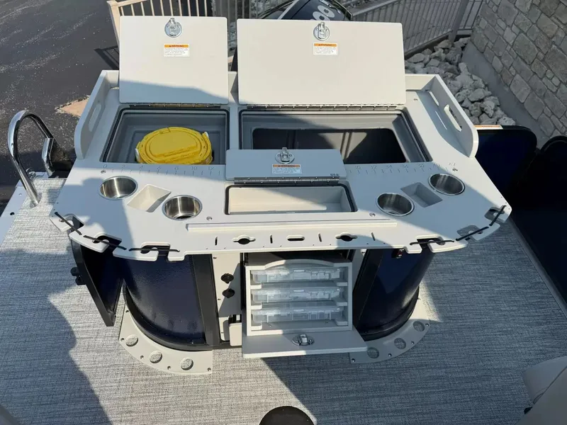 Slide: The Image of Premier 250 Sunsation Angler 6PT 2026 - 10