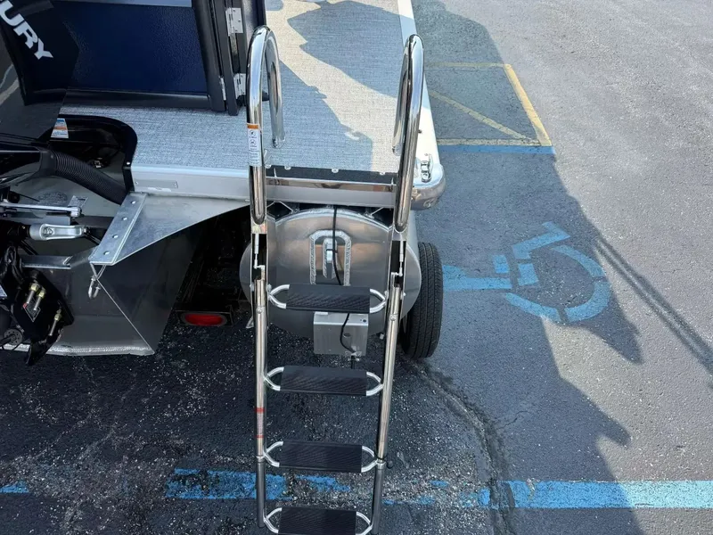 Slide: The Image of Premier 250 Sunsation Angler 6PT 2026 - 7