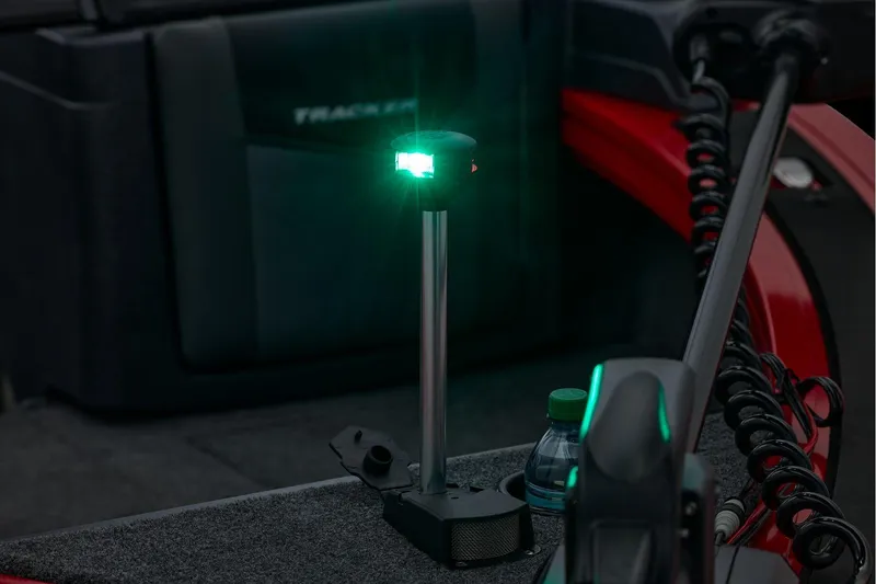 Slide: The Image of Tracker Targa V-18 WT 2026 - 19