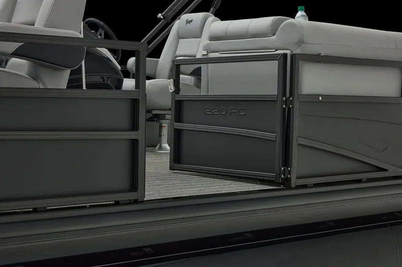 Slide: The Image of Ranger 220FC 2026 - 60