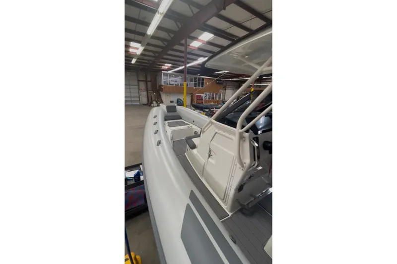 Slide: The Image of Gray patches and handles on Artic Gray tubes - 5