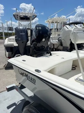 Slide: The Image of Mako Pro Skiff 17 CC 2026 - 3