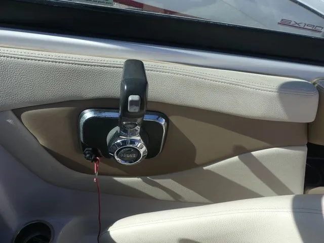 Slide: The Image of Regal 2000 ES 2019 - 17