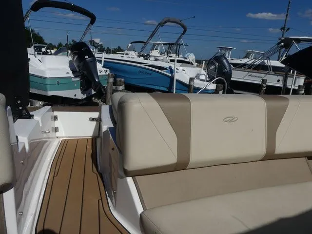 Slide: The Image of Regal 2000 ES 2019 - 21