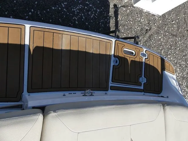 Slide: The Image of Regal 2000 ES 2019 - 22