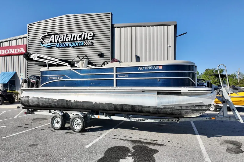 The Image of 2022 Cypress Cay Seabreeze 232 pontoon boat on trailer at Avalanche Motorsports. - 0