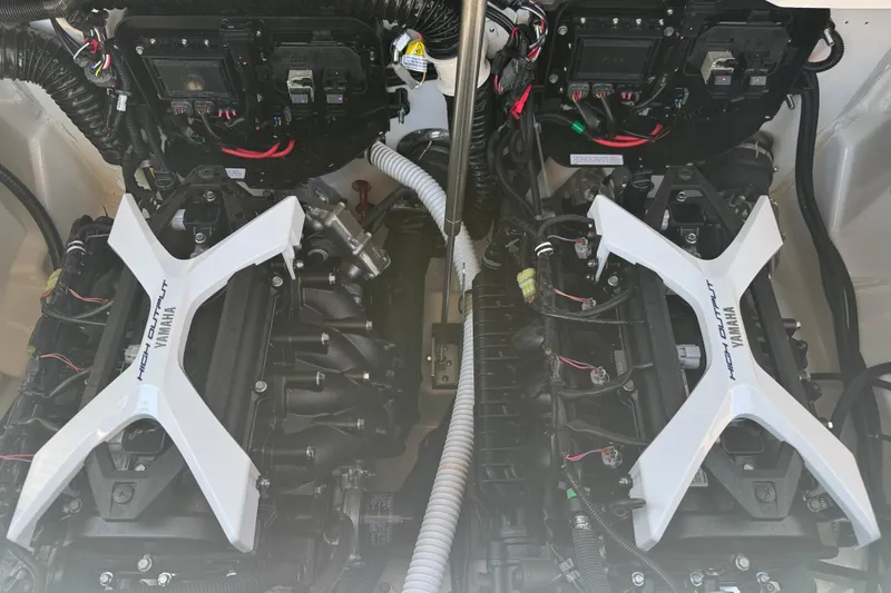 Slide: The Image of 2026 Yamaha Boats 252SD engine compartment with dual high-output engines. - 29