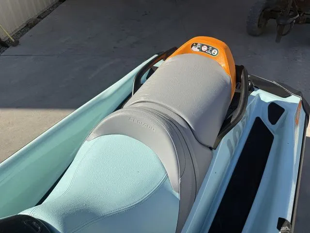 Slide: The Image of Sea-Doo Wake 170 2024 - 9