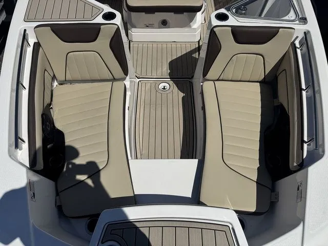 Slide: The Image of Yamaha 255 FSH Sport E 2026 - 17