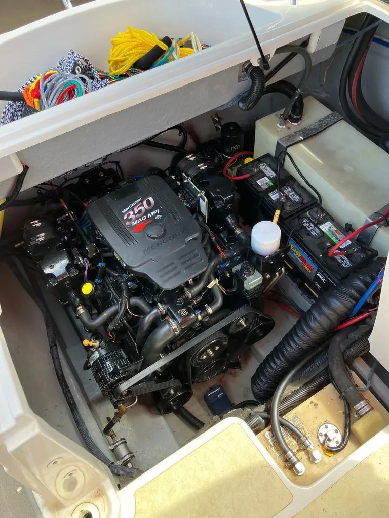 Slide: The Image of Monterey 253 Deck Boat 2005 - 14