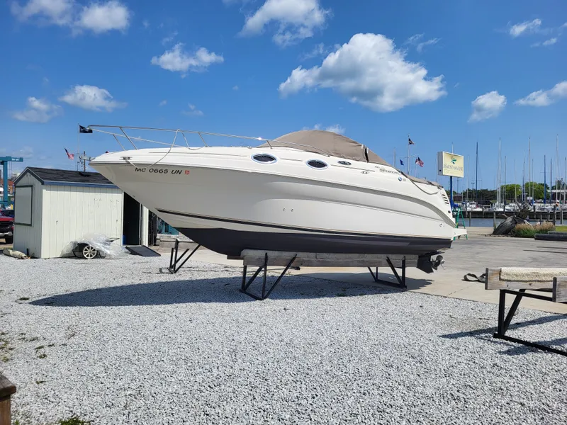 The Image of 2003 Sea Ray 240 Sundancer - 0
