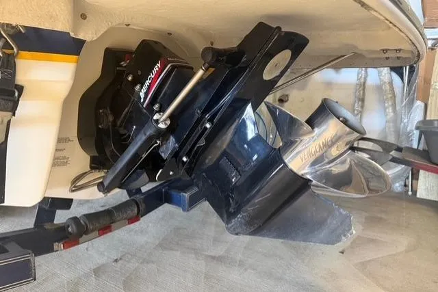 Slide: The Image of 2002 Chaparral 216 SSi boat with Mercury Vengeance propeller and outdrive. - 23