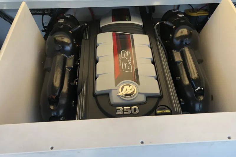 Slide: The Image of 2020 Crownline 235 SS boat engine, featuring a powerful 6.2L 350 horsepower motor. - 43