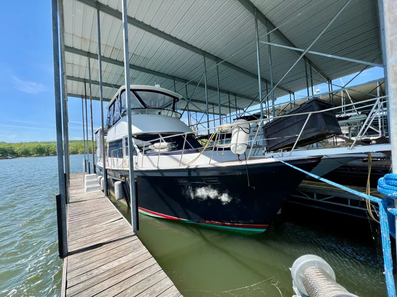 The Image of Jefferson 46 Sundeck 1988 - 0