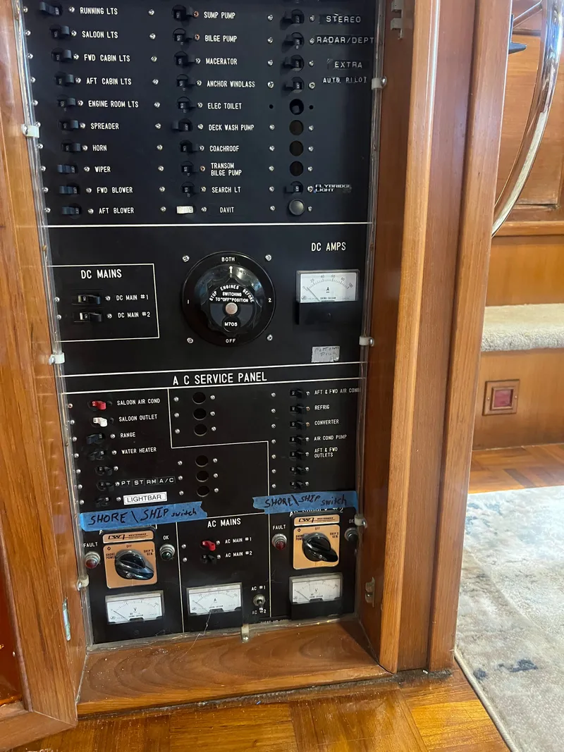 Slide: The Image of Jefferson 46 Sundeck 1988 - 18