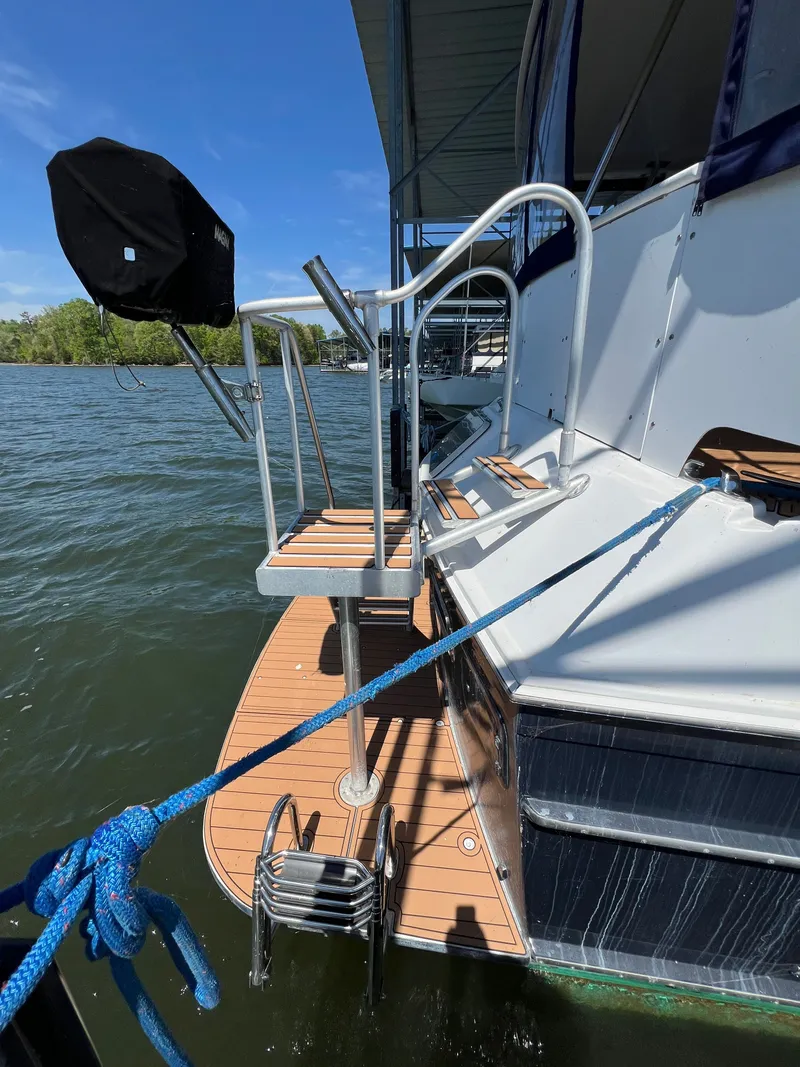 Slide: The Image of Jefferson 46 Sundeck 1988 - 26