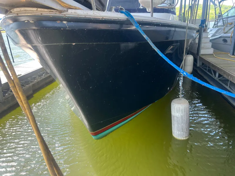 Slide: The Image of Jefferson 46 Sundeck 1988 - 30