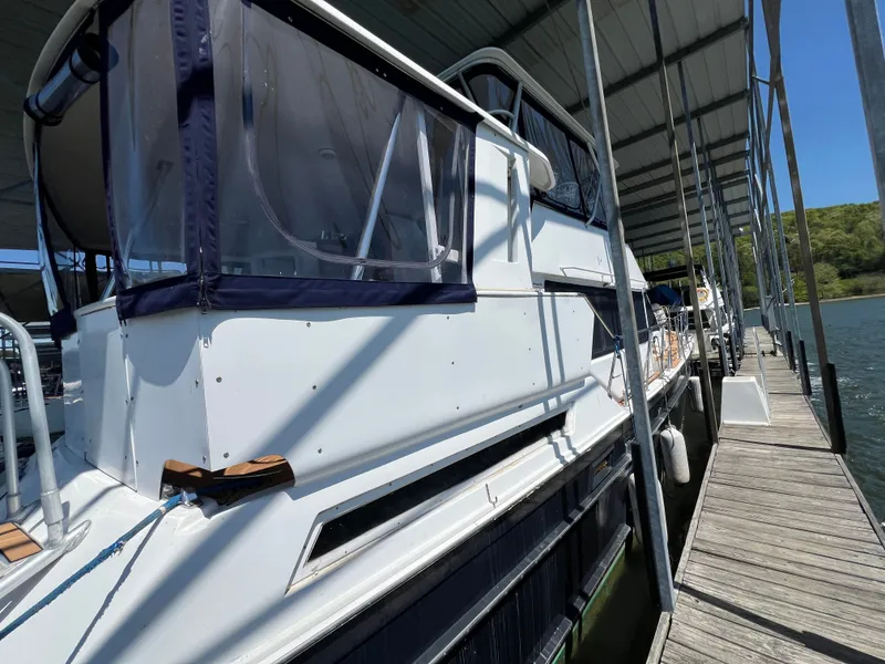 Slide: The Image of Jefferson 46 Sundeck 1988 - 31