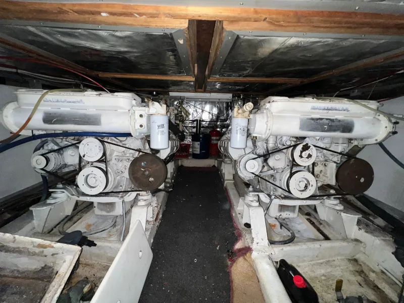 Slide: The Image of Jefferson 46 Sundeck 1988 - 34