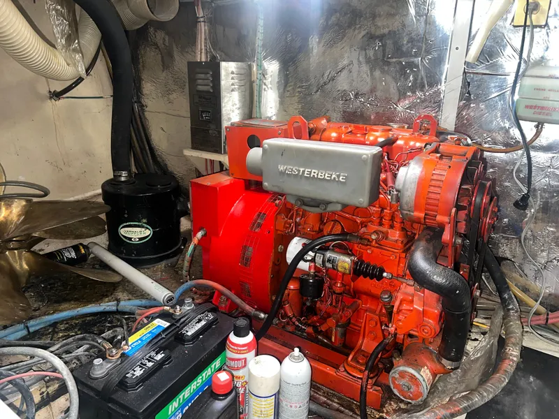 Slide: The Image of Jefferson 46 Sundeck 1988 - 36