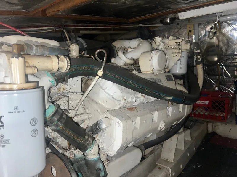 Slide: The Image of Jefferson 46 Sundeck 1988 - 37