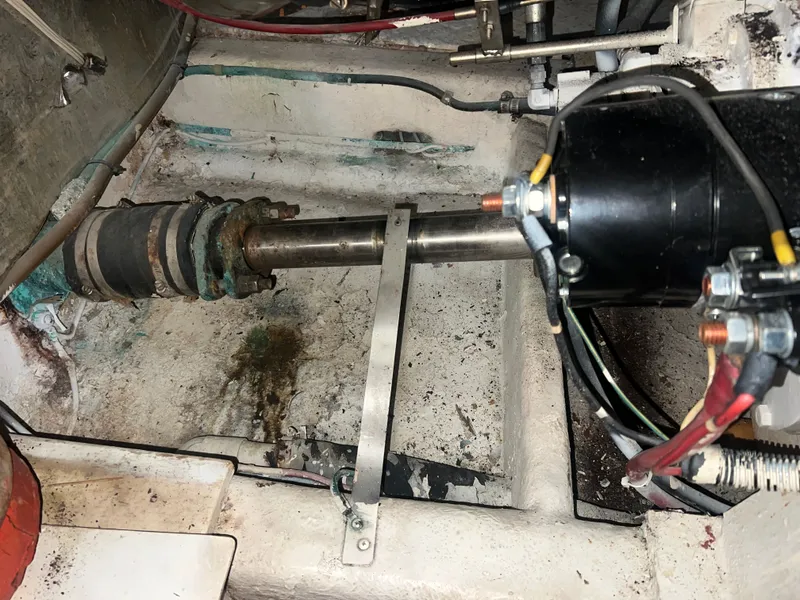 Slide: The Image of Jefferson 46 Sundeck 1988 - 41