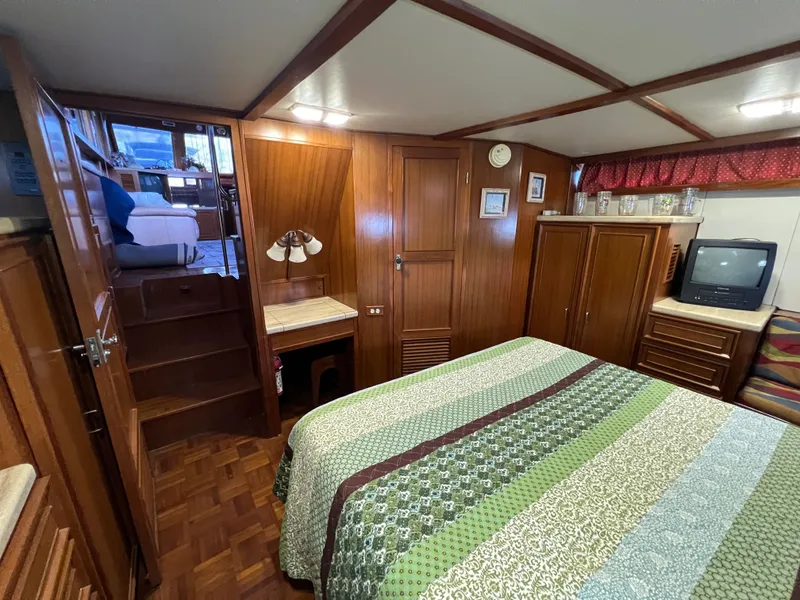 Slide: The Image of Jefferson 46 Sundeck 1988 - 6