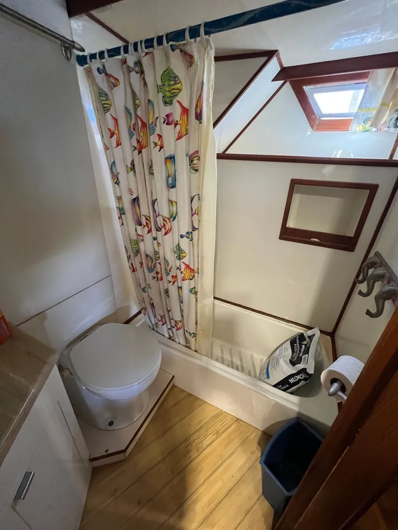 Slide: The Image of Jefferson 46 Sundeck 1988 - 7