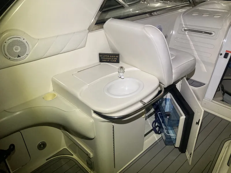 Slide: The Image of Sea Ray Sundancer 370 1996 - 17