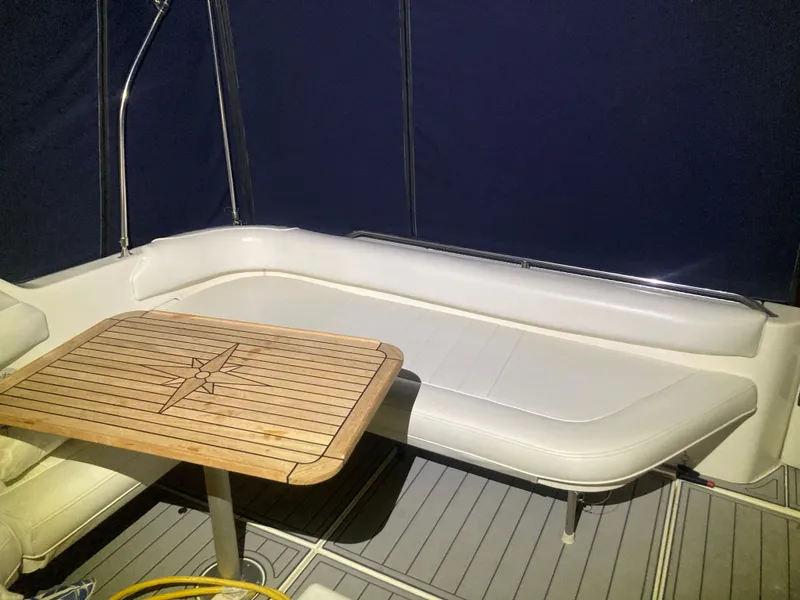 Slide: The Image of Sea Ray Sundancer 370 1996 - 6