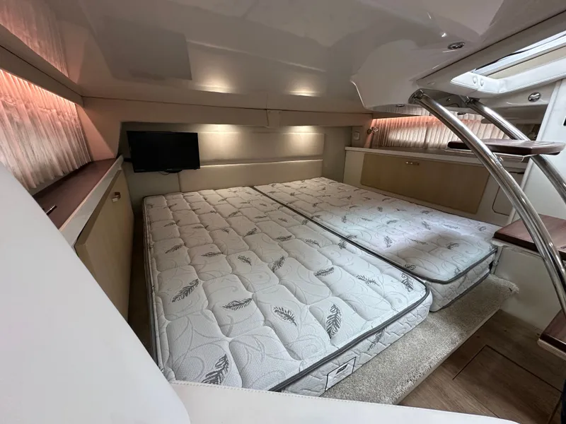 Slide: The Image of Regal 33 XO 2023 - 25