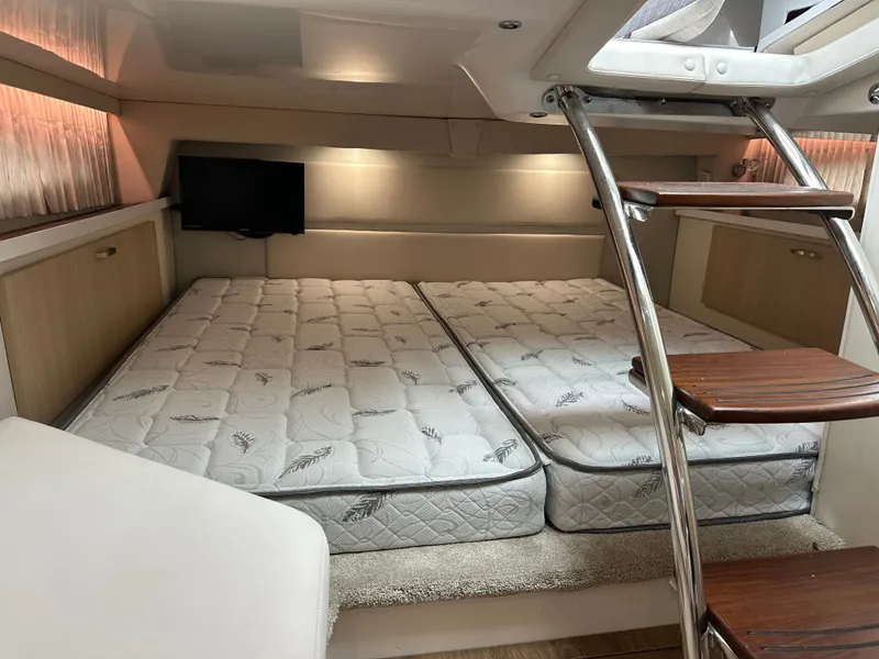 Slide: The Image of Regal 33 XO 2023 - 26