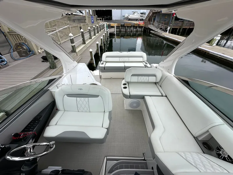 Slide: The Image of Regal 33 XO 2023 - 7