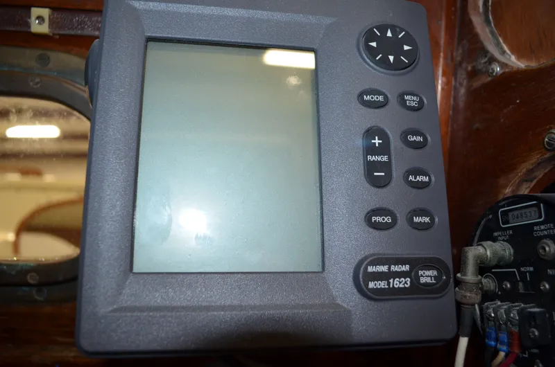 Slide: The Image of Marine radar display on Hinckley Bermuda 40, year 1963. - 22