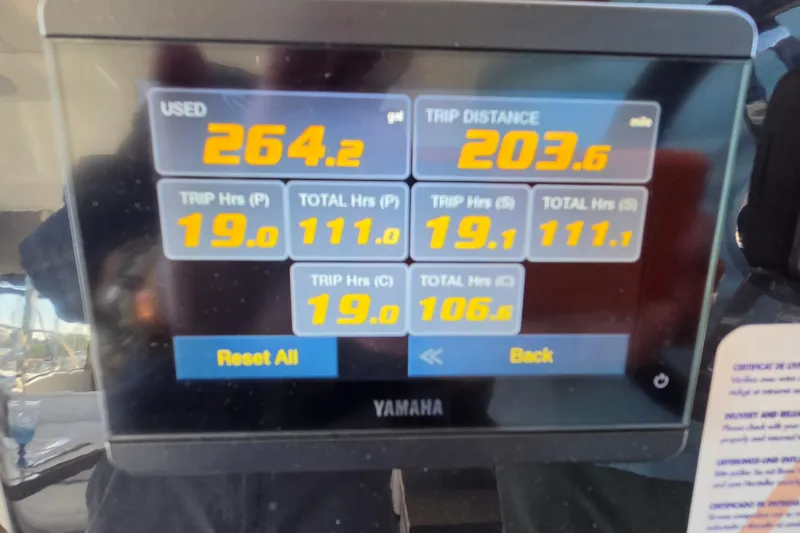 Slide: The Image of Yamaha display showing trip data for Jeanneau NC Weekender 1295 Fly, 2024 model. - 30