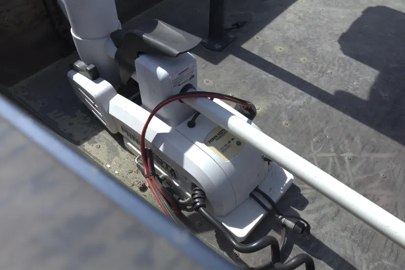 Slide: The Image of 2020 G3 Bay 20 DLX Camo boat with Minn Kota trolling motor. - 13