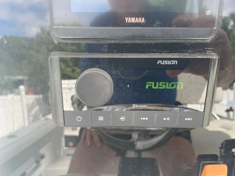 Slide: The Image of Parker Marine 25 Special Edition 2022 - 51