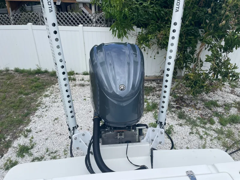 Slide: The Image of Parker Marine 25 Special Edition 2022 - 70