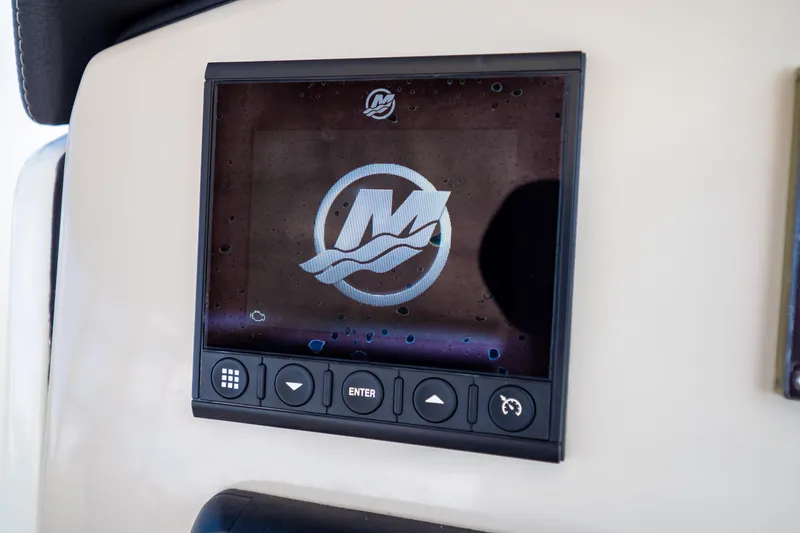 Slide: The Image of Display screen on 2019 Boston Whaler 270 Vantage boat dashboard. - 55