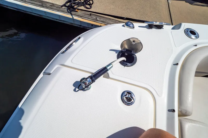 Slide: The Image of 2019 Boston Whaler 270 Vantage boat deck with cleat and fittings. - 83