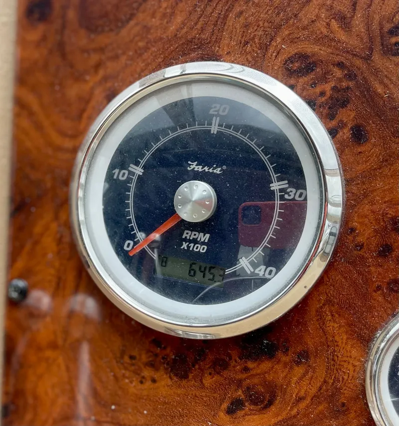 Slide: The Image of Meridian 490 Pilothouse 2004 - 17