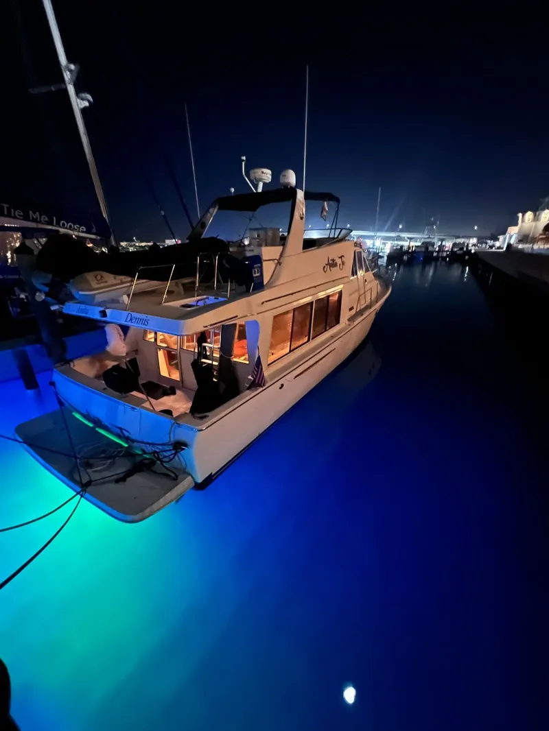 Slide: The Image of Meridian 490 Pilothouse 2004 - 2