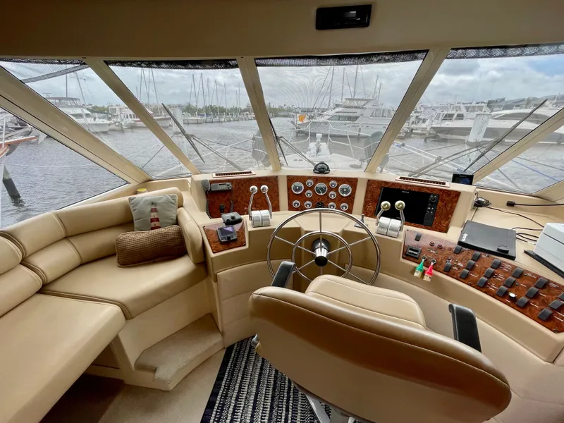 Slide: The Image of Meridian 490 Pilothouse 2004 - 23