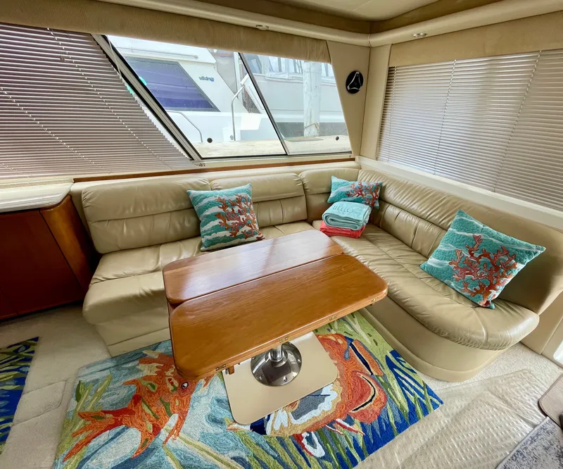 Slide: The Image of Meridian 490 Pilothouse 2004 - 40
