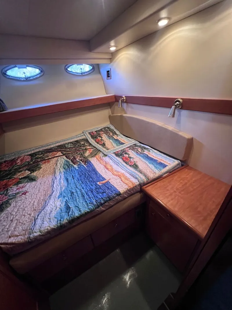 Slide: The Image of Meridian 490 Pilothouse 2004 - 54