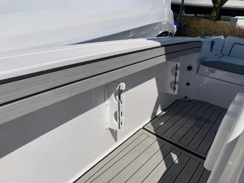 Slide: The Image of Yamaha 195 FSH Sport 2024 - 13