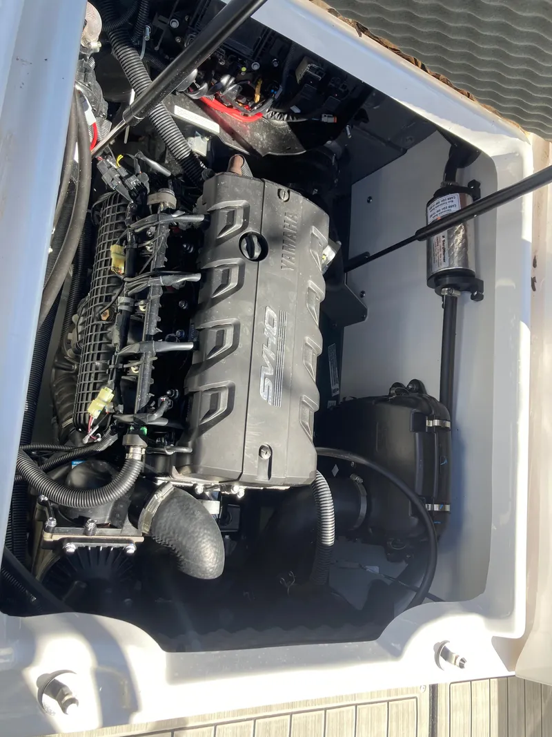 Slide: The Image of Yamaha 195 FSH Sport 2024 - 30