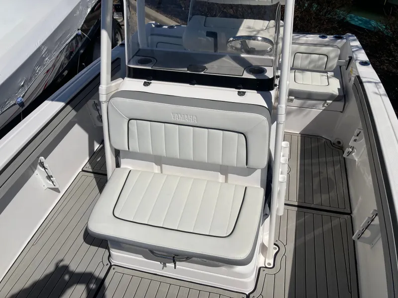 Slide: The Image of Yamaha 195 FSH Sport 2024 - 9