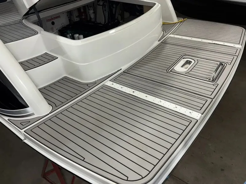 Slide: The Image of Formula 40 Performance Cruiser 2006 - 7